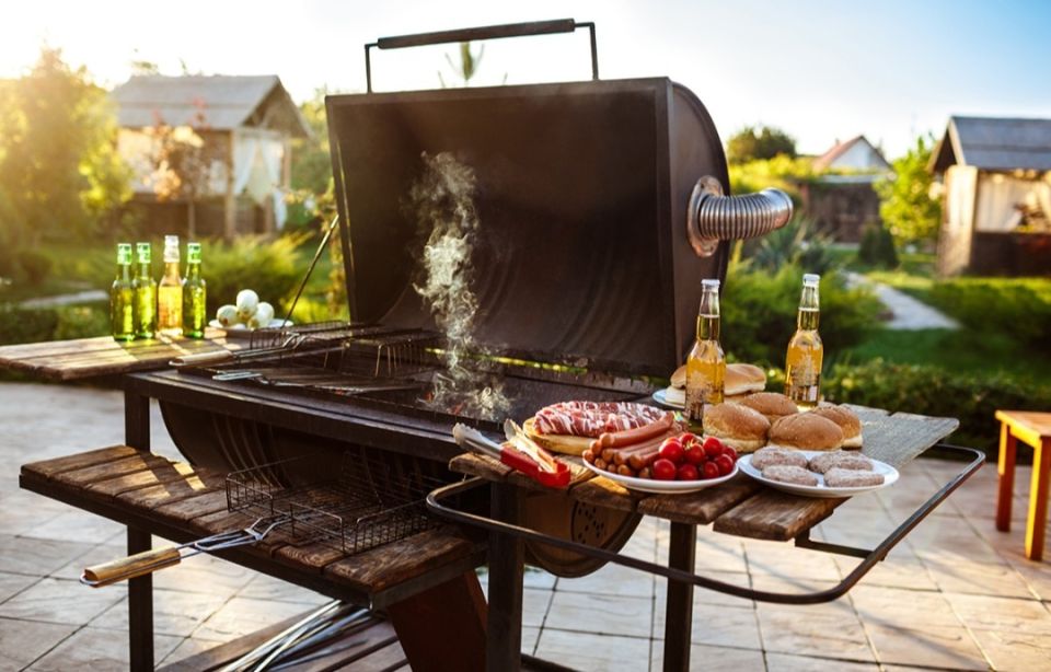        :    BBQ