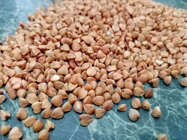 Гречка или рис: какой гарнир сжигает жир быстрее