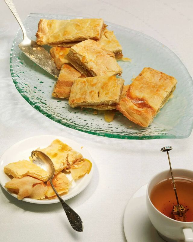 Удивительный яблочный пирог: простой рецепт для уютного вечера