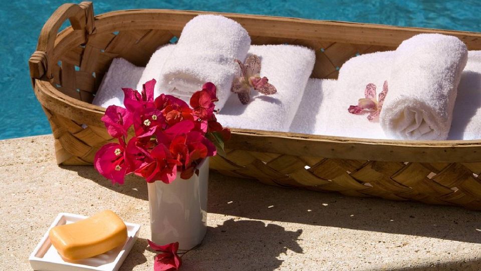 Вот кому не стоит умываться горячим полотенцем: имеет значение состояние кожи