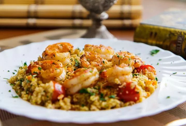 Кускус с креветками: изысканное блюдо, которое украсит ваш стол