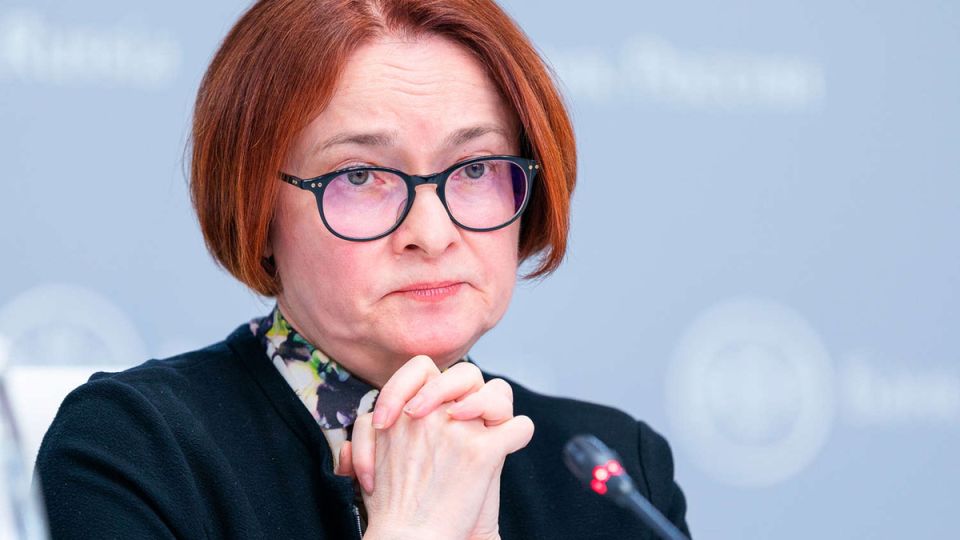 Как растущие резервы России на фоне экономической нестабильности создают парадокс