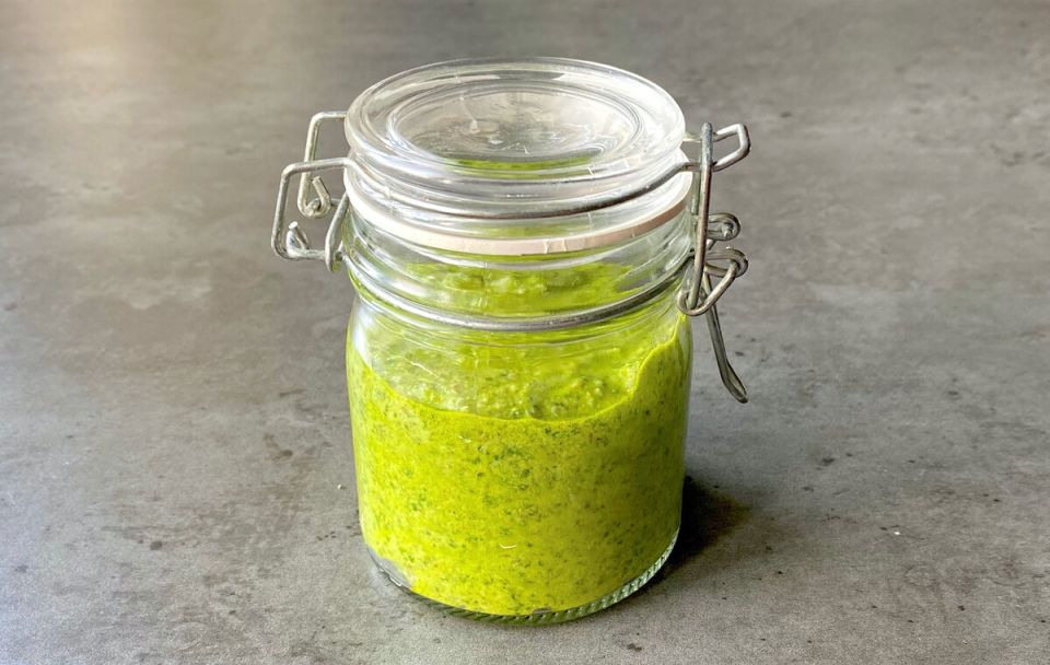 Летний вкус: Как приготовить идеальный соус песто