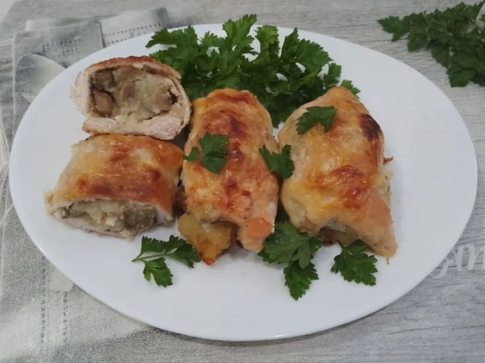 Изысканное филе с картофельной начинкой и грибами