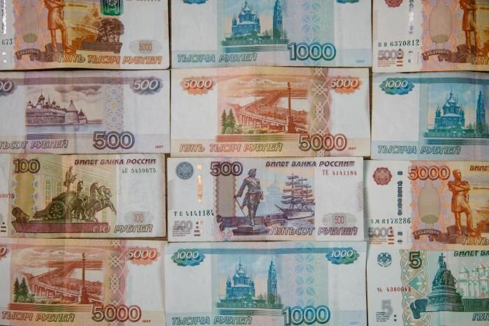 Куда россияне хранят свои сбережения в 2025 году?