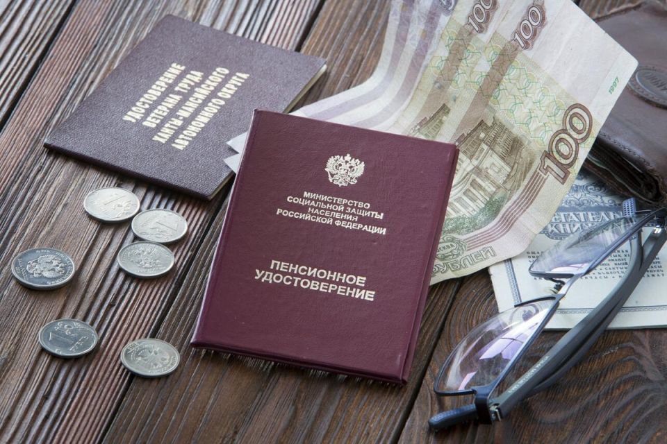 Как работающим пенсионерам адаптироваться к новым правилам: индексация и перерасчет в 2025 году