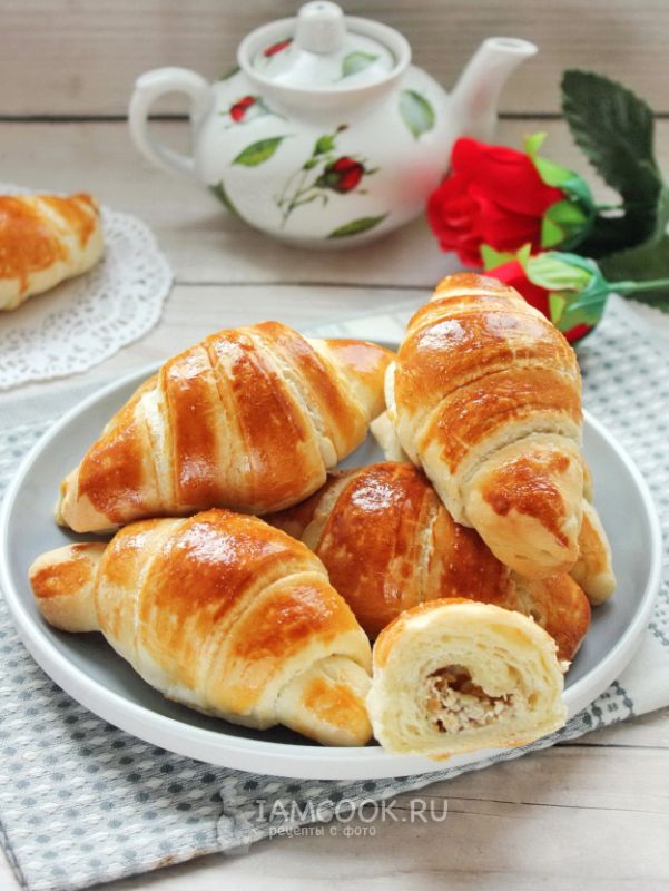 Круассаны с курицей: французская изысканность в уютном домашнем исполнении