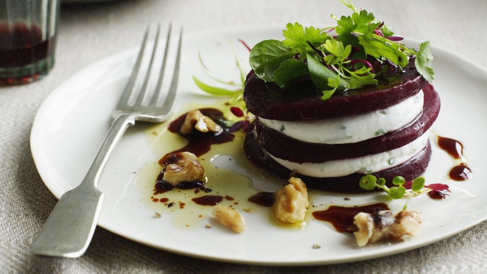 Не только борщ или винегрет: в ресторанах из свеклы готовят ароматные равиоли