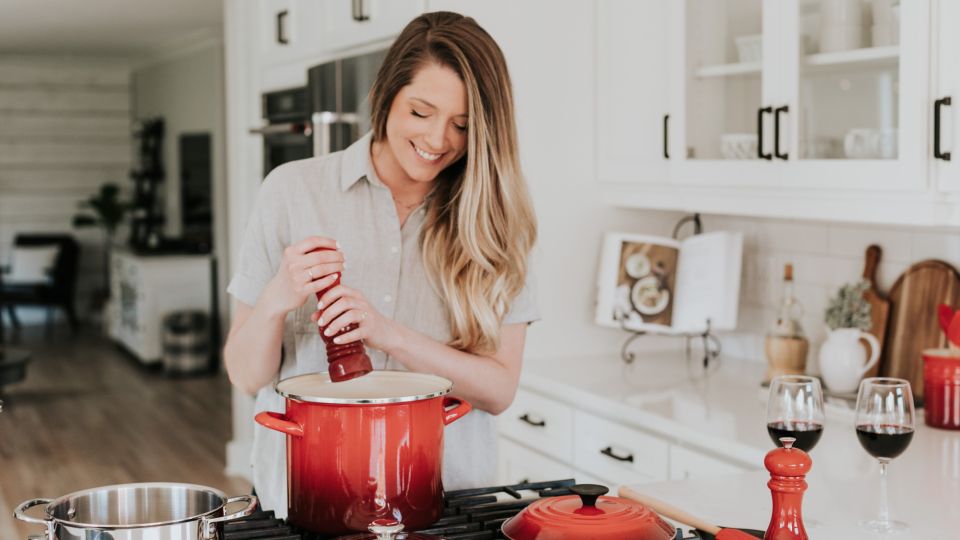 Даже жесткое мясо станет мягким и нежным: перед варкой нужно сделать вот что