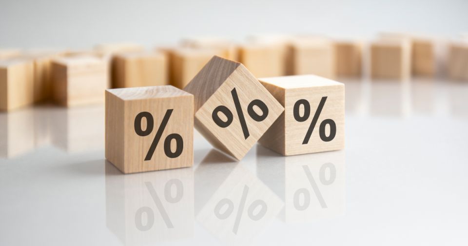 Какое количество голосов нужно для добавления новых услуг в договор с управляющей компанией?