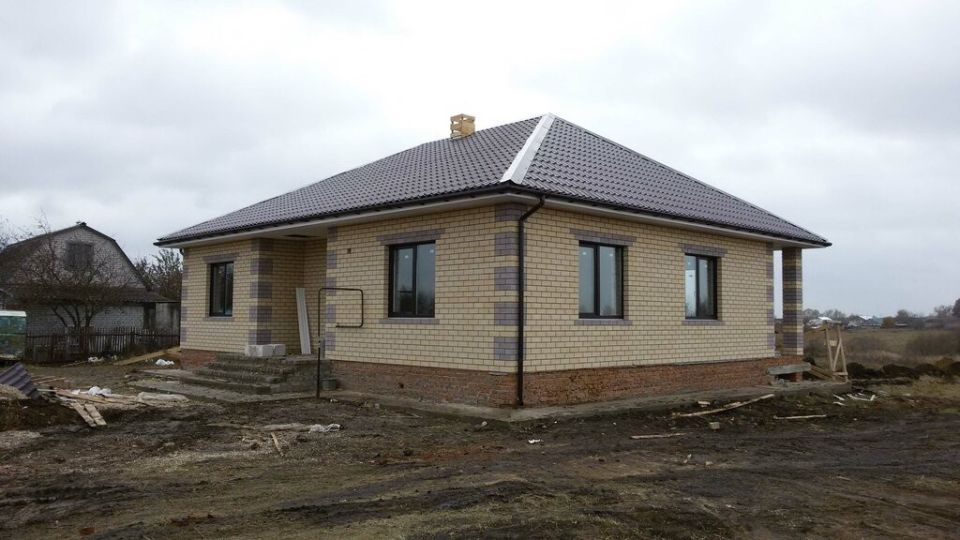 Как женщина осталась без дома: абсурдная история с соседским участком