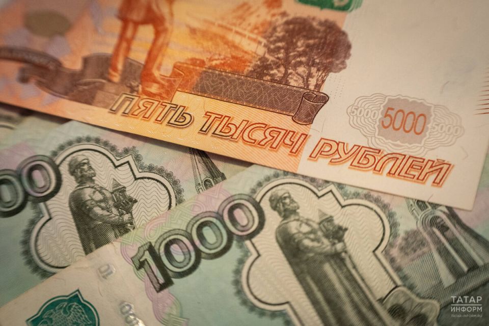 Досрочные выплаты: как праздники повлияют на зарплаты и пособия в начале ноября