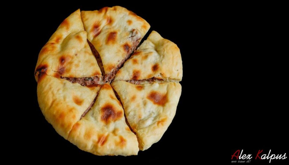 Традиции Грузинской Кухни: Как кубдари завоевал сердца гурманов