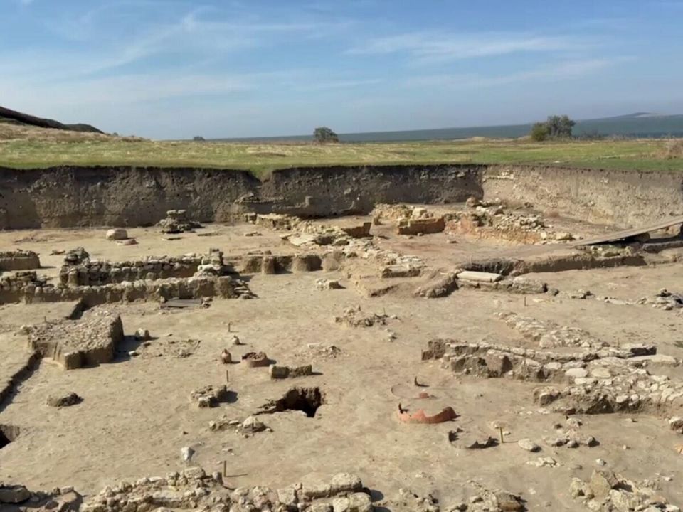 На Тамани открылась первая в мире воссозданная античная винодельня