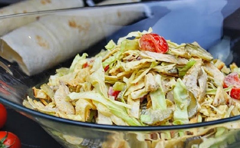 Салат-шаурма: освежающий взгляд на классическое блюдо для летних вечеринок