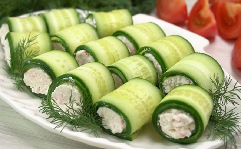 Огуречные роллы с крабовым салатом: неожиданная легкость вашего праздничного стола