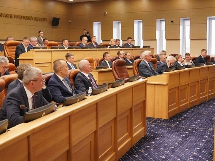 Иркутские депутаты принимают важные социальные законы на сессии