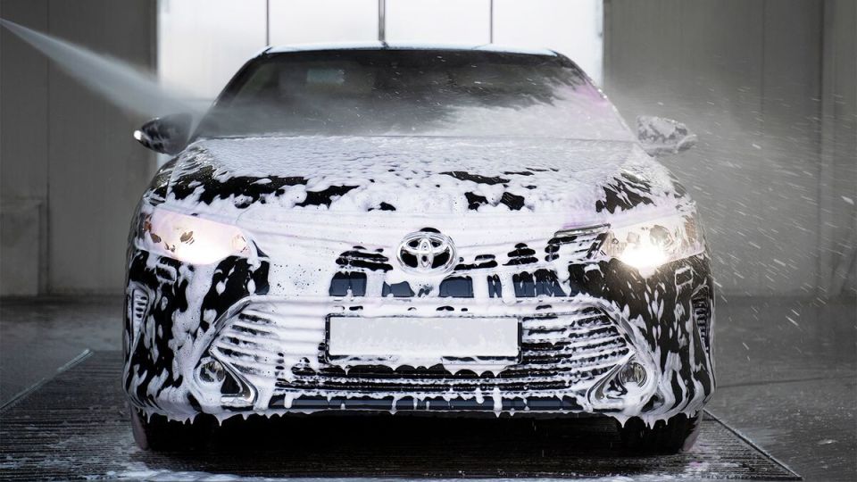 Средство для мытья посуды в уходе за машиной: спасение или угроза?