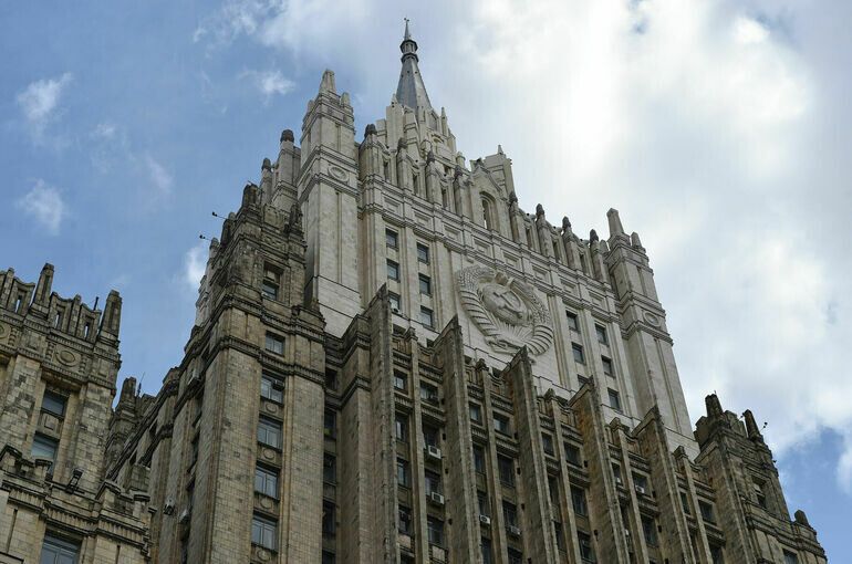 Россия в ударе: МИД осуждает МОК за политику в спорта