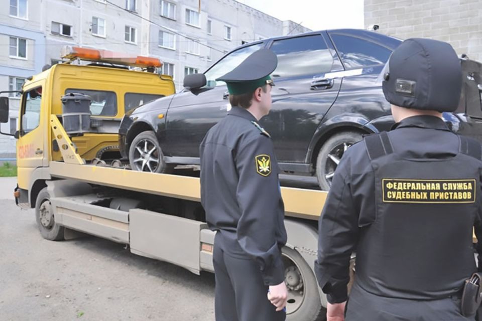 Верховный суд вмешивается: автомобиль матери-одиночки возвращается после решения приставов