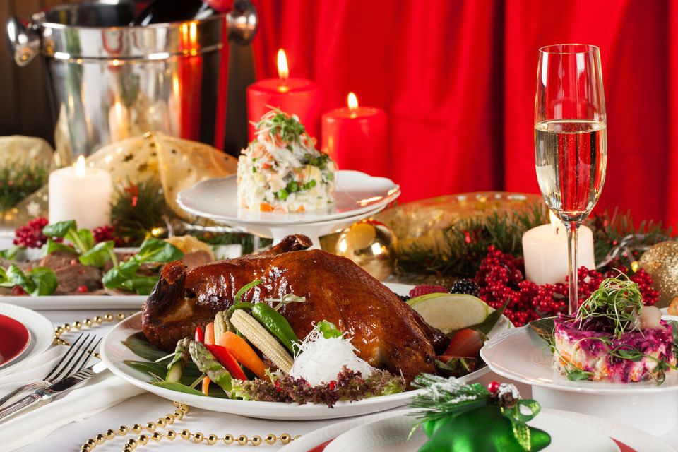 Традиции Нового года: чем порадовать Черного Водяного Кролика в 2025 году