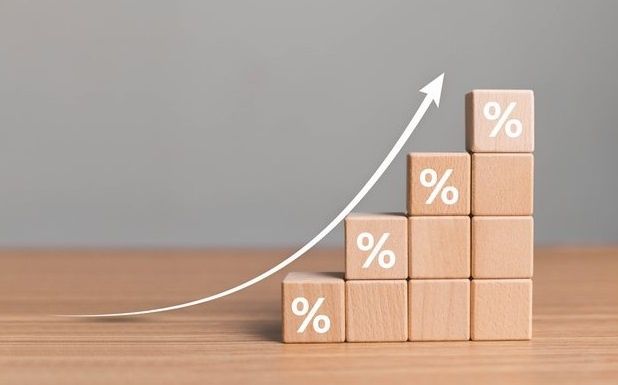 Ставки по ипотеке продолжают падать: что это значит для заемщиков?