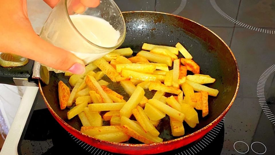 Нежный картофель с молочным соусом: новое прочтение классического блюда