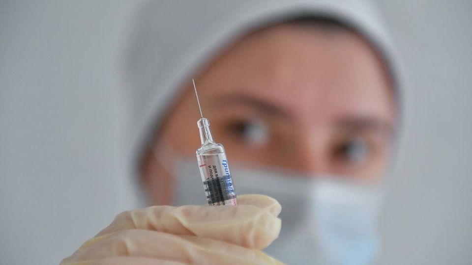 Обязательные прививки в России: сроки введения отодвигаются