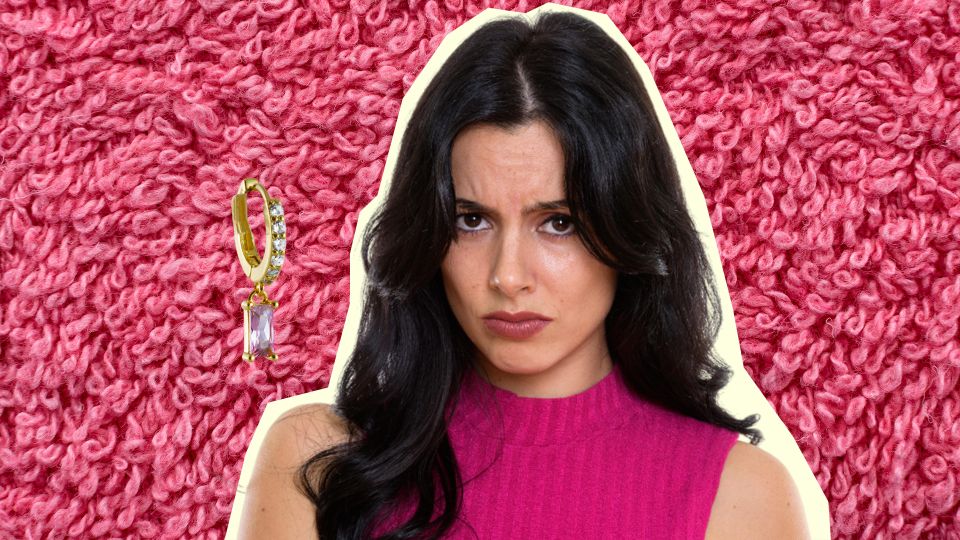 Не тратье зря время и нервы: вот как быстро найти на ковре пропавшую сережку