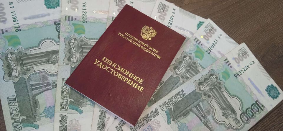 Ежемесячные выплаты: кто окажется в выигрыше?