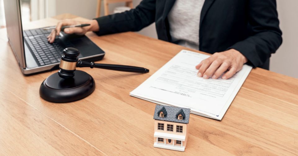 Судебные баталии: почти каждый четвёртый иск в Российской Федерации — о долгах за ЖКУ