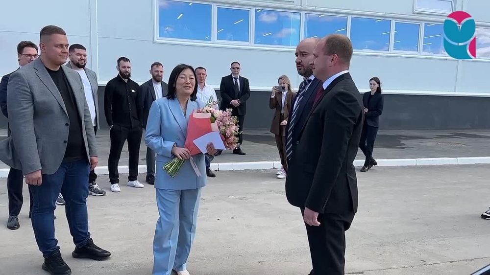В посёлке Новосемейкино Самарской области проходит торжественное открытие логистического комплекса Wildberries & Russ