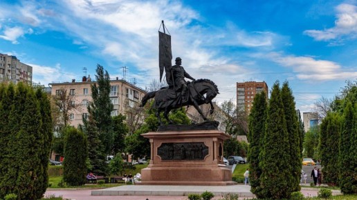 Доброе утро!. 26 мая столбики термометров остановятся на отметках +20...+22 °C. Прогнозируют малооблачную погоду, без осадков