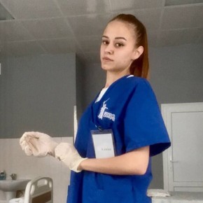 Жительница Кинельского района Алина Лонгиненко добровольцем отправилась в Донецк, чтобы оказывать помощь раненым