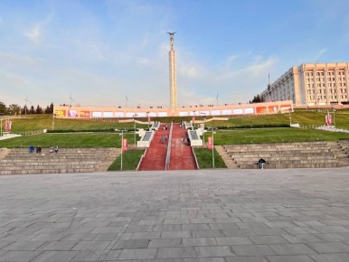 Доброе утро!. 10 июня столбики термометров покажут отметку +31...+33 °C. Прогнозируют малооблачную погоду, без осадков