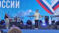 Тем времен группа «Кинемо» исполняет песню про Самару