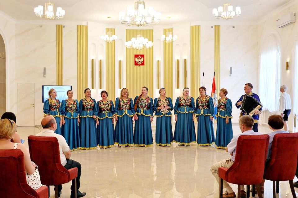 Семь супружеских пар поздравили с юбилеем семейной жизни в Самаре