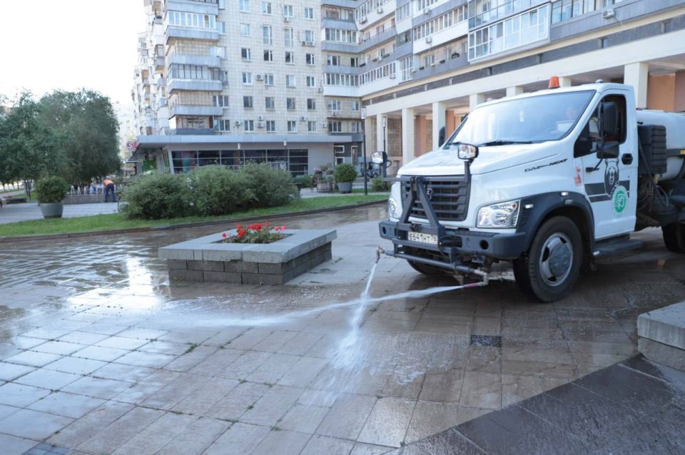 В Самаре усилен полив растений на городских территориях
