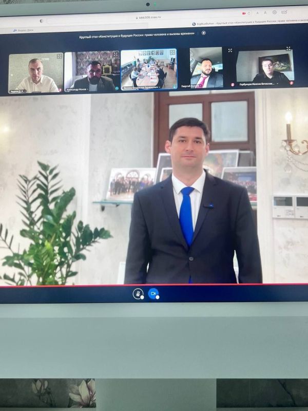 Молодёжный совет при Уполномоченном по правам человека в Российской Федерации Т.Н. Москальковой активно участвует в обсуждении перспектив развития государственной правозащитной деятельности в современной России