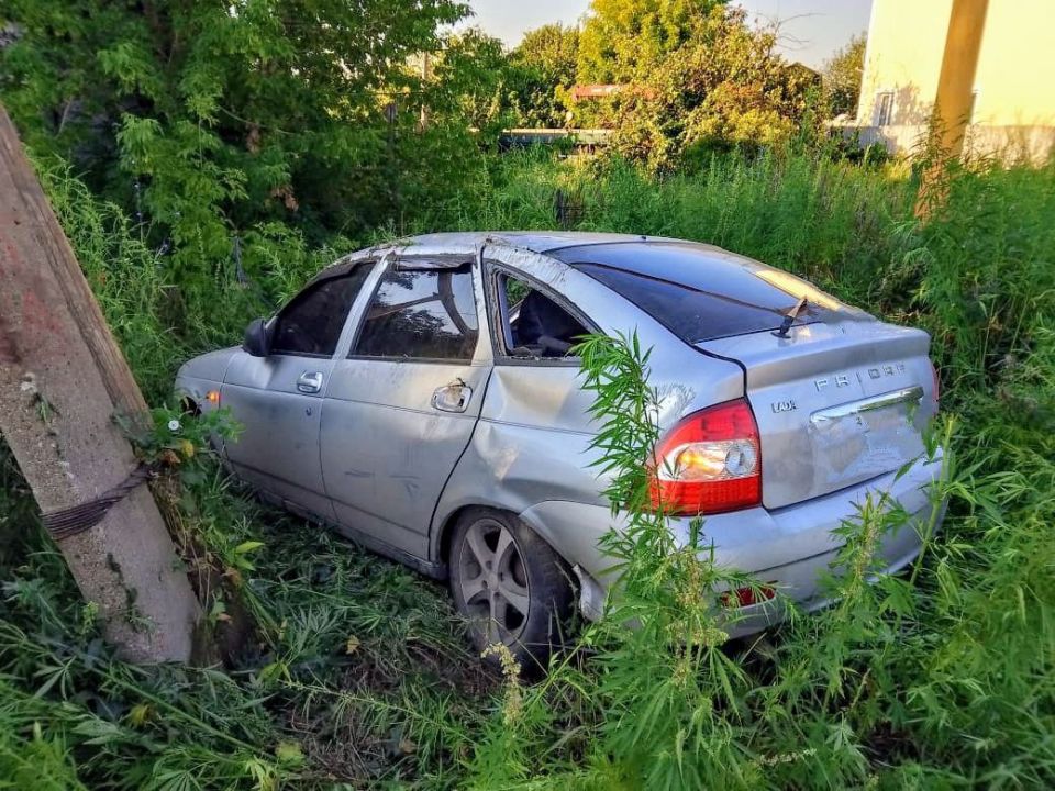 Сегодня под Самарой в кювет вылетели &quot;Ока&quot; и &quot;Лада Приора&quot;