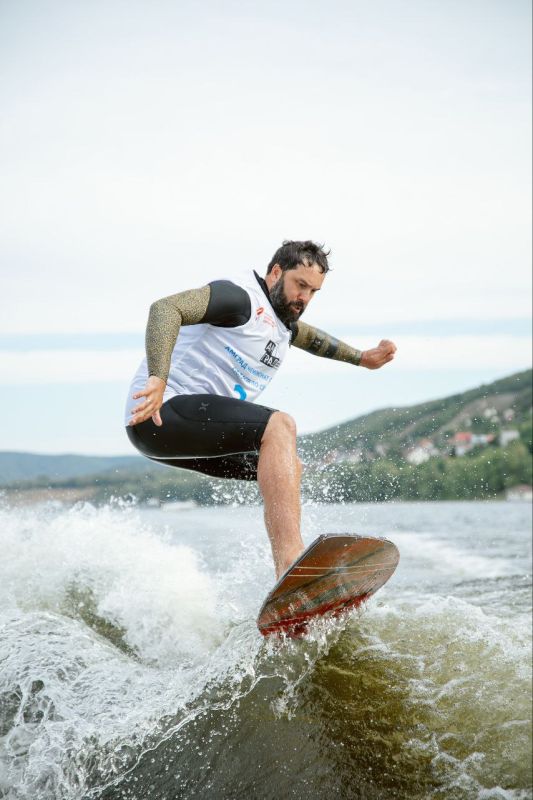   . 12  13            Surf Play    :         ...