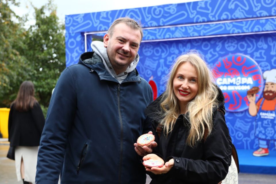  !.        !            !  , !     