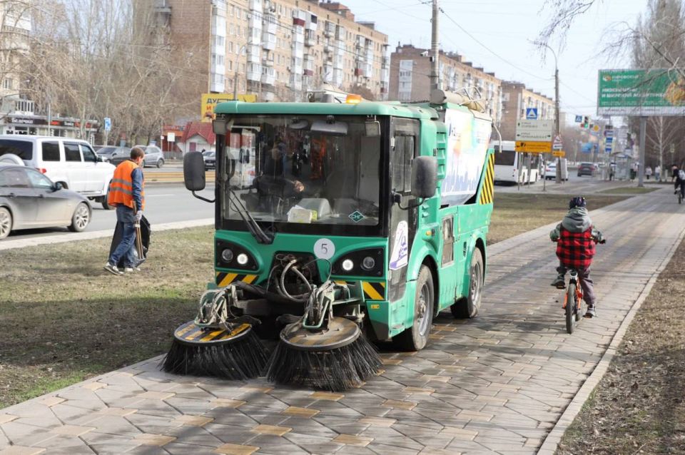 Самара приобретет в лизинг 16 единиц спецтехники для уборки города