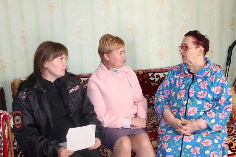 Полицейские и общественники Самарской области продолжают проводить мероприятия по профилактике мошенничеств