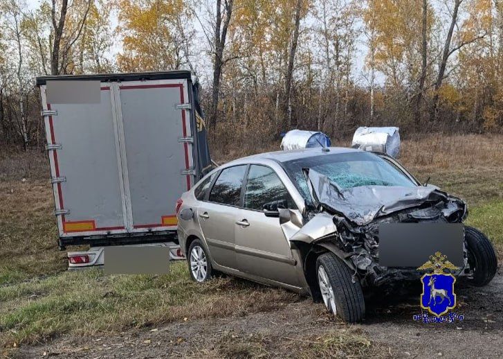 Комментарий ГУ МВД.. Из собранных сотрудниками Госавтоинспекции материалов следует, что 11.10.2025г. в Красноярском районе в 16:30 водитель Renault Logan, двигаясь со стороны г. Уфа в сторону г. Самара, выехал на полосу...