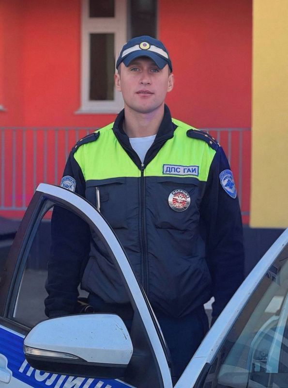 Доброго утра и отличного настроения вам желает Алексей Старцев, инспектор отдельного взвода дорожно-патрульной службы Госавтоинспекции Отдела МВД России по Волжскому району