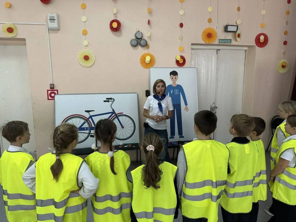 На базе МБУ "Школа №75" г.о.Тольятти стартовал федеральный проект "Школа "Безопасность в движении"