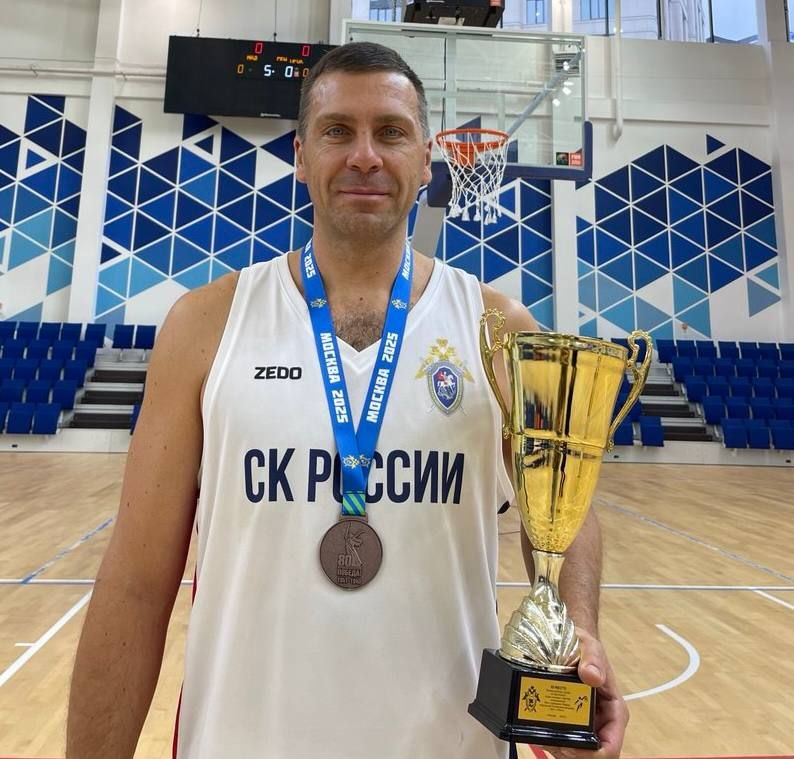 Команда Следственного комитета России, сформированная из сотрудников центрального аппарата ведомства и территориальных следственных органов, в которой принял участие руководитель следственного управления СК России по...