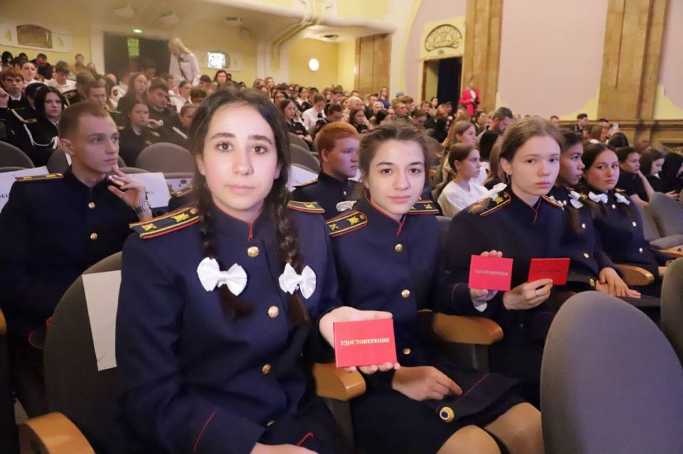 Первый заместитель руководителя следственного управления принял участие в торжественном мероприятии, посвященном принятию клятвы кадетами Первый заместитель руководителя следственного управления принял участие в торжественном мероприятии, посвященном принятию клятвы кадетами