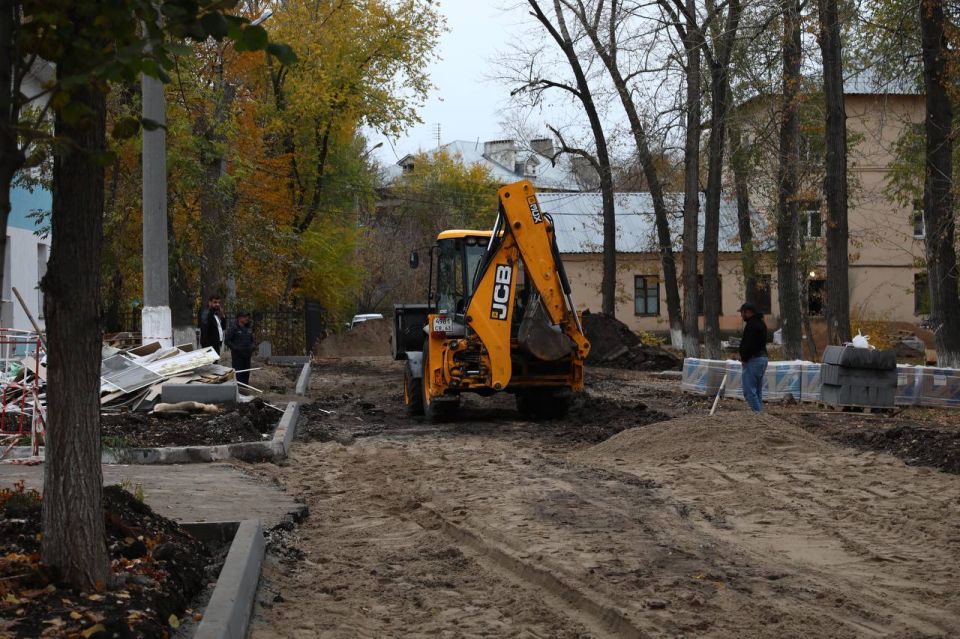 Глава Самары Иван Носков обсудил благоустройство территорий у Самарской городской больницы № 10 Глава Самары Иван Носков обсудил благоустройство территорий у Самарской городской больницы № 10
